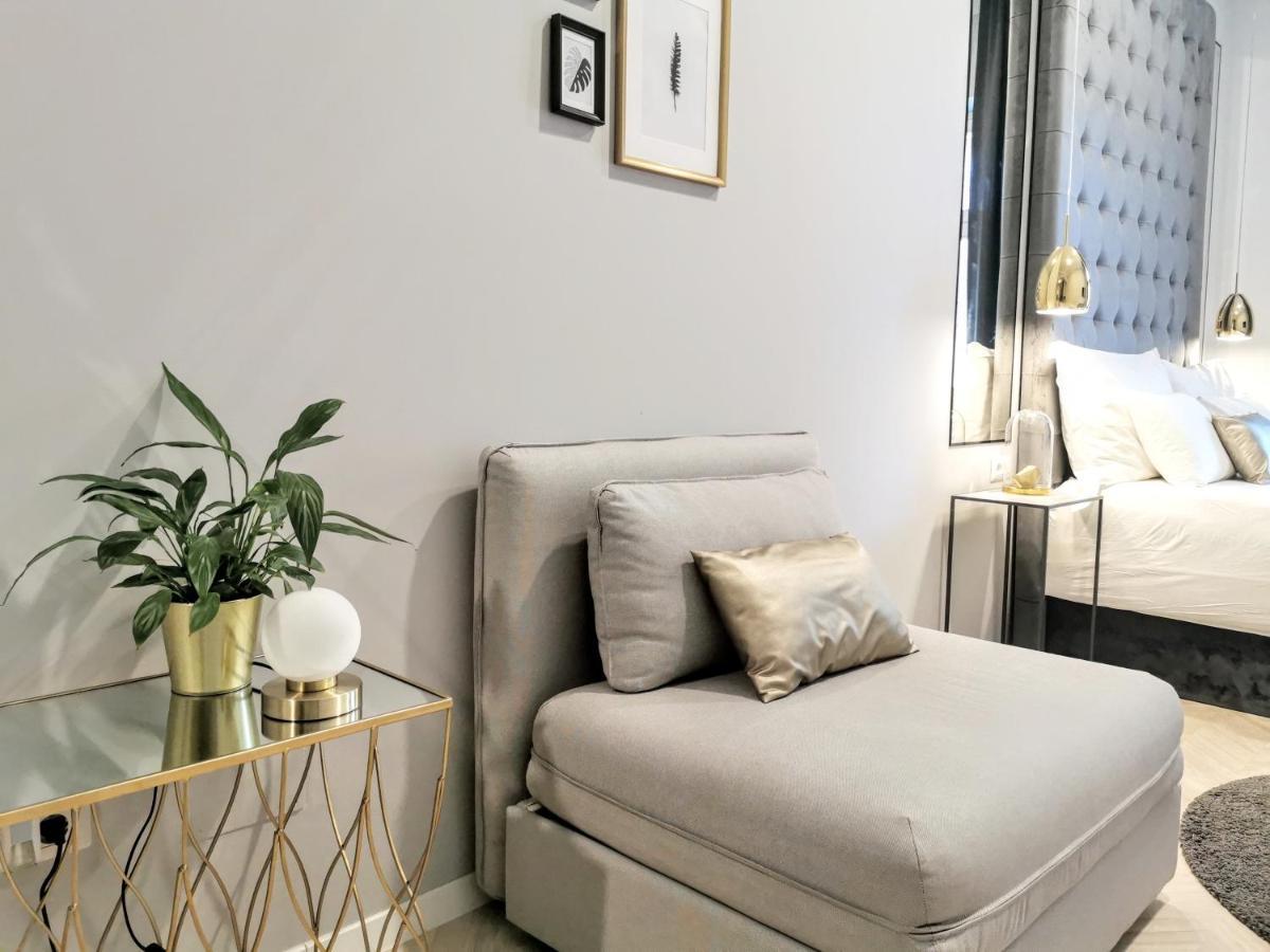 Apartment Mint Boutique