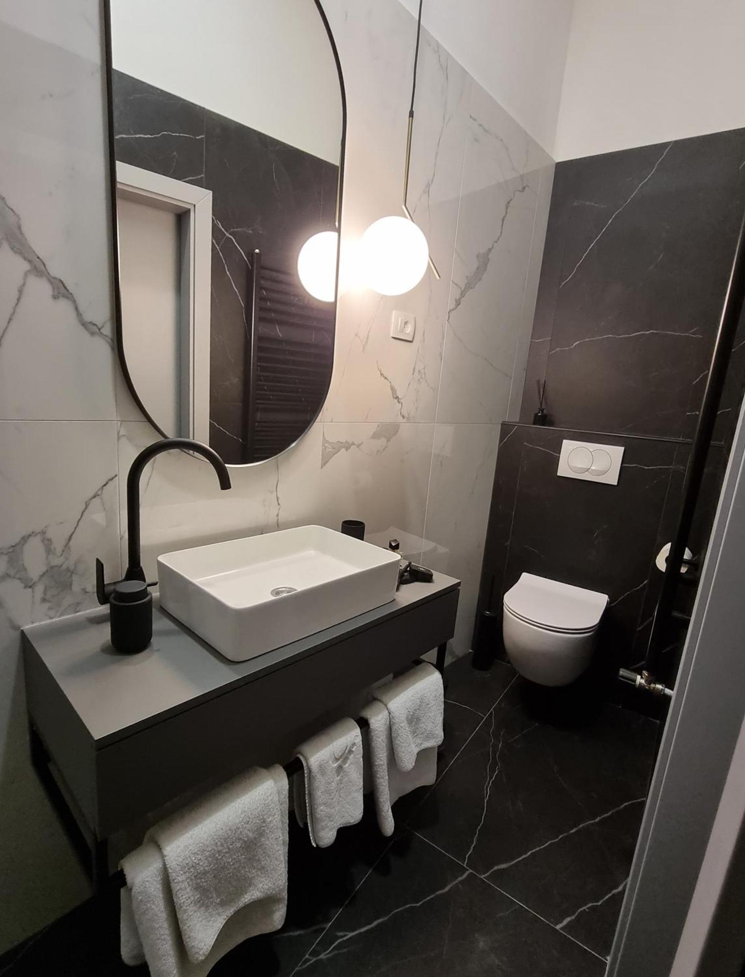 Apartment Mint Boutique